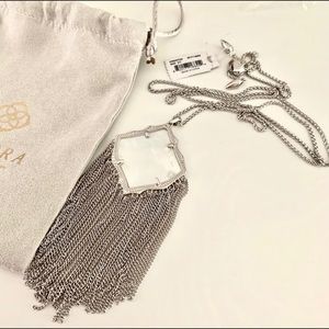 Kendra Scott Kingston Mother of Pearl Necklace